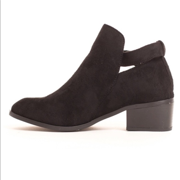 BLACK VEGAN SUEDE MOTO ALMOND TOE BOOTIE BOOTS - Picture 2 of 8